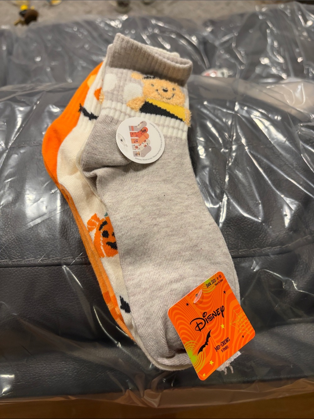 Disney Halloween Crew Socks Set Winnie The Pooh Pumpkin Bat 5 Pair Pack NWT
